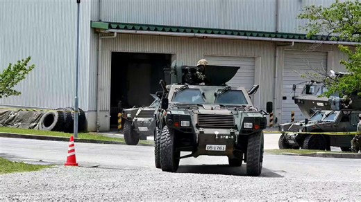 なんでBGMが「嵐の中で輝いて」なんだろう？