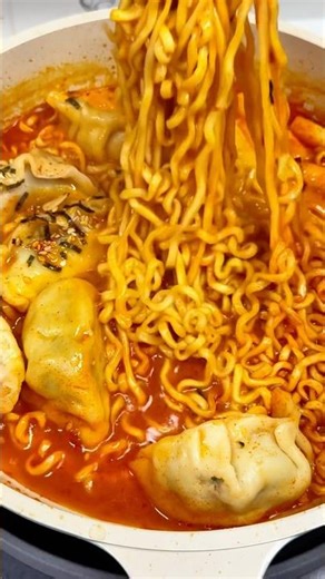 Cheesy Buldak Ramen with Dumplings And Rice Cakes#asmr #noodles #yummy