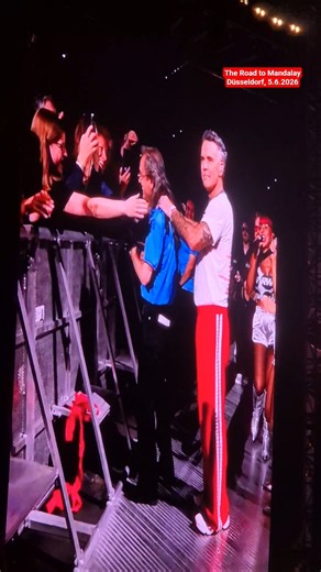 Robbie Williams: The Road to Mandalay (C-Stage Walk) Live in Düsseldorf,5.6.26/Tag 1 #robbiewilliams