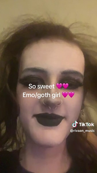 So sweet Emo/goth girl🩷🩷