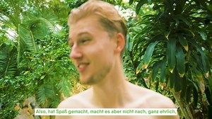 Da ist unsere dritte Folge von Center Parcs-Wasserwelten 😍 Diesmal erkundet unser Moderator Timo das tropische Badeparadiese von unserem Park Bispinger Heide. 🌴🌊 Jetzt selbst testen: bit.ly/Wasserwelten-BS Dabei hat er alle Highlights für euch erkundet: Timo testet alle Rutschen, die Wildwasserbahn, den Drachenfels und gibt am Ende seine persönliche Top 3 bekannt. 👍 Was wäre eure Top 3? Und welcher Challenge soll sich Timo in der nächsten Folge stellen? 🤪 #Wasserwelten3 | Center Parcs Deuts