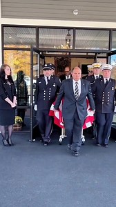 Final Tribute to a National Hero Who Has Died on the Battlefield #MilitaryTribute #USArmy #Memorial #Sacrifice #SoldierStory #HonorTheFallen. | Tierra Military