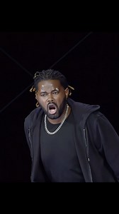 Tunde | Opera Singer on Instagram: "I had to reshare this clip of countertenor John Holiday killing the role of Nerone in the opera ‘Agrippina.’ 🔥🔥🔥 • Give him a follow @johnholidaylive"