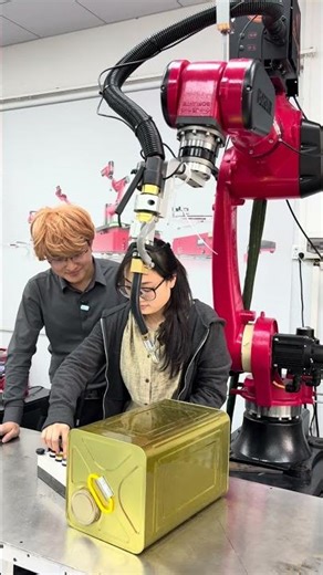 Drag-and-drop welding robot.#welding #industry #stamping #robot #polish