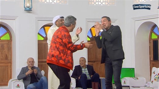 رقص المغربي عادل رحموني والمصري محمد بركات وجمال مبارك واحمد سعيد في المجلس احتفالآ بفوز المغرب #المجلس #المغرب #كاس_العرب | Time Sports HD