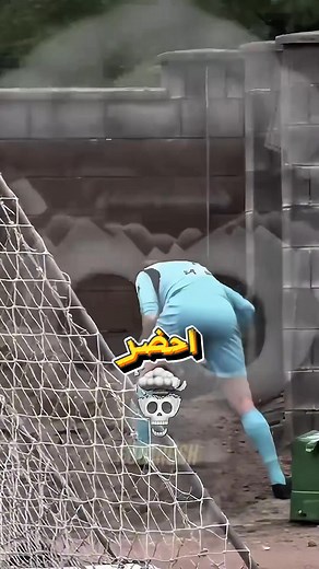 79K views · 690 reactions | اللاعبين ضد الماء 勞勞 | Kick-Off News | Facebook