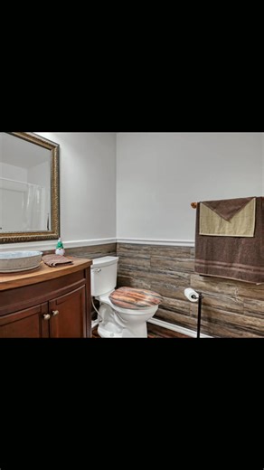 🏡✨ NEW LISTING ALERT, friends! I’m excited to share this lovely home located in Southeast Palm Bay. It’s been beautifully maintained and has that warm, inviting vibe the moment you walk in. ✨ 3 bedrooms 2 baths ✨ Split-plan layout ✨ Formal living & dining PLUS a big cozy family room ✨ Bright kitchen with breakfast bar, nook, and pantry ✨ Tons of major updates — most completed in 2021, including the roof, impact windows, A/C, and more. ✨ Hot water heater updated in 2023 A well-loved, move-in-rea