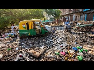 DELHI'S SLUM: Extreme Living Conditions | India WalkingTour 4k