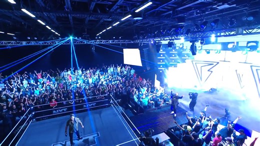 WHAT. A. MOMENT. Finn Balor has returned to Full Sail for NXT Homecoming! 🙌 | WWE NXT