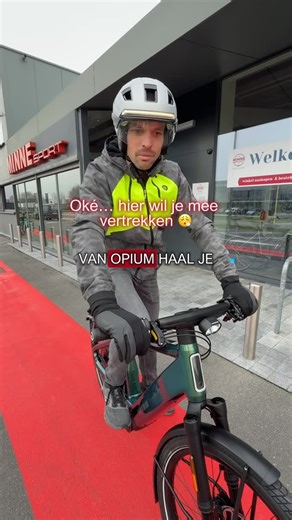 Minnesport on Instagram: "Geen excuses meer voor “ik ga wel met de auto”. Als je woon-werk net te ver is om comfortabel te fietsen, dan wordt het al snel: file, stress, parkeerplek zoeken, en weer tijd kwijt. Met deze Opium speedpedelec draait dat verhaal om: ‣ vlot tot 45 km/u (ja, echt doorrijden) ‣ achterwielmotor voor een stevige, stabiele duw ‣ onderhoudsvrije riemaandrijving = minder gedoe, meer rijden ‣ 1600Wh batterij waarmee je serieus kilometers kan maken Het resultaat? Woon-werk dat n