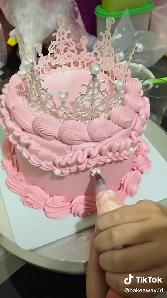 Crown Cake Making | Pink Aesthetic Birthday Cake