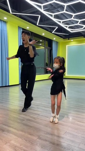 Cha Cha Cha #latindancer #chachacha #danceclass #fyp #foryou