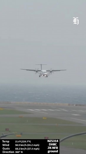 Air New Zealand Emergency Landing at Wellington Airport