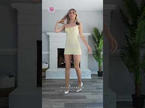 夏日高跟+沙色丝袜＝氛围感爆棚穿搭✅️✨ 今天试穿了这双超多姐妹种草的——Wolford沙色丝袜！Wolford Satin Touch 20 Shimmering in size L, colo