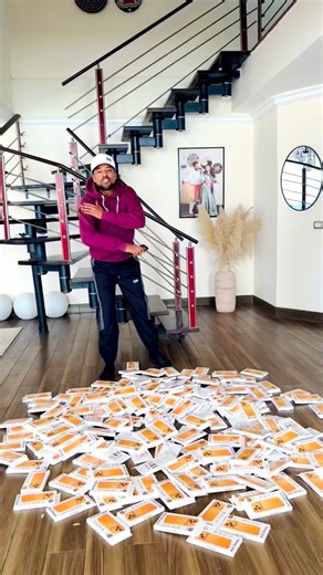 JR Mobile on Instagram: "As always , We gotcha 😎😉 #jrcouple #jrmobile #iphoneinaddiss #phonelover"