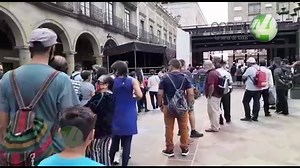 Gente va con sus hijos o con amigos para pasearse en la L3, estas son imágenes minutos antes de que se abra el servicio al público en la estación Catedral | Canal 44 TV