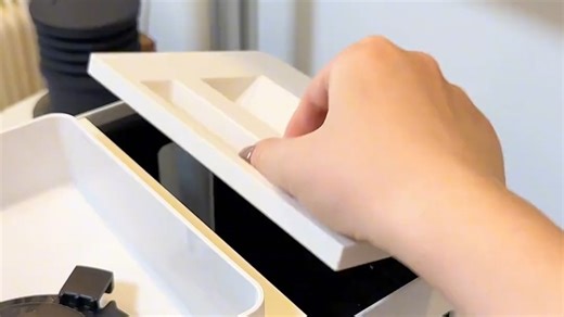 百胜图LX1A买前买后必看👀保姆级开箱教程◎拆箱后检查配件和机身有无问题_◎插电后电线旁边还有个小机械开关会_◎水箱取出拔掉红色硅胶塞清洁后加饮用水_◎磨豆机