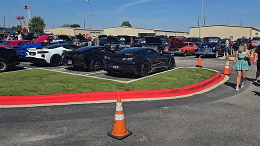 2 minutes and 50 seconds of Houston Cars and Cocktails by Houston Performance Driving at Little Woodrows in Tomball. It's soooo packed! | Houston Performance Driving