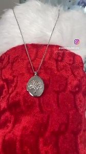 Clogau 🎅🏼🎁 Tree Of Life Locket ✨🎁 #DearSanta #clogau #treeoflife #locket #christmas #hughaitkenjewellers | Hugh Aitken Jewellers