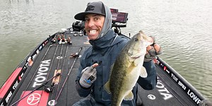 MIKE IACONELLI: Don't be "Chicken" to Make Your Neko Rig Weedless - Major League Fishing