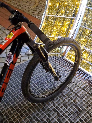 tufff że nie trek @jedrek hibob #tuff #67 #jibb #slopeduro #rower