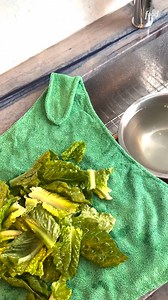 115K views · 285 reactions | Say goodbye to that bulky, hard-to-clean salad spinner. This super-absorbent towel makes drying greens quick, easy and takes up far less space! Get it on Amazon: https://foodtv.com/3rTJHLW (We may make  from these links!) | Food Network | Facebook
