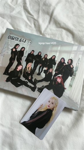 kpop haul part 20 || i’ve been working on my loona collection slowly since their albums got sooo expensive 💔 fun fact: i owned ALL of their albums minus this exact xx version and pre debut limiteds back in 2021. back then loona albums were super cheap as they got reprinted a year prior - even the first print albums severely dropped in value, i had a bunch of different press duplicates because simply was affordable. as someone who’s always on the hunt for good deals i’ve been having a rough time