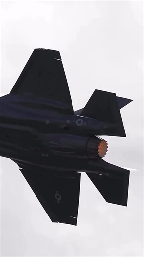 F-35’s maneuver. patrickc_la | Military Update