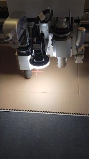 Cutting Cardboard with Laser Precision – CNC at Work!