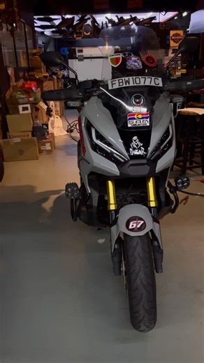LAST JOB HARI INI 🔥🏍️ Install EMS Adventure Tunnel Case ✔️ Install Grip Puppy ✔️ Terima kasih customer untuk cross border ride 🇸🇬🇲🇾 Ride safe, enjoy the journey & see you again! 🙏 📍 Southern Bike Barn 54, Jalan Susur Idaman, Taman Nusa Idaman, 79100 Iskandar Puteri, Johor Bahru 📲 WhatsApp: http://wa.me/60102021834 http://wa.me/60174612611 #xadv #xadv750 #xadventure #fyp #tunnelcase | Southern BikeBarn