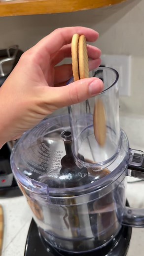 🥧✨ 2 Dreamy Cream Pies, 1 Nutty Crust! Base (for 2 pies) 3 c Maria cookies ½ c pistachio & almond → pulse fine. Add ¾ c melted butter, pinch salt, 1 tbsp honey. Press into 2 pie pans, chill 30 min or bake 8–10 min @350°F. 🍋 Lemon Cream Pie Beat 8 oz cream cheese ¾ can condensed milk. Add ½ c fresh lemon juice (thickens magically). Fold in 1 c whipped cream. Pour into crust, chill 4 hrs . Top w/ zest chopped nuts. → Tangy, silky, nutty bliss! 🍈 Guava Cream Pie Blend 1 c guava paste 1–2 tbsp ho