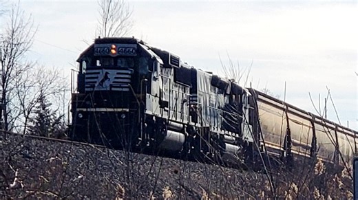Norfolk Southern reaches collective bargaining deal with railroad union