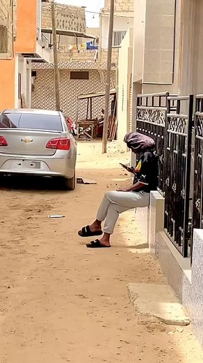 3.4K views · 9.4K reactions | Prank camera cachée à mourir de rire  Recevez 300% de b0nus avec c0de pr0mo PACO21 Le lien 18+ https://cutt.ly/GeNyEZ05 | Paco Americain | Facebook