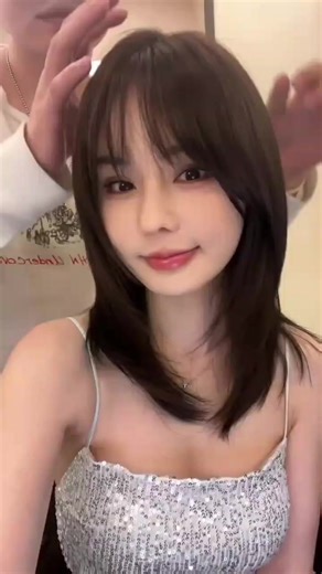 Gaya Rambut Pendek: Pixie Cut dan Bob yang Menawan