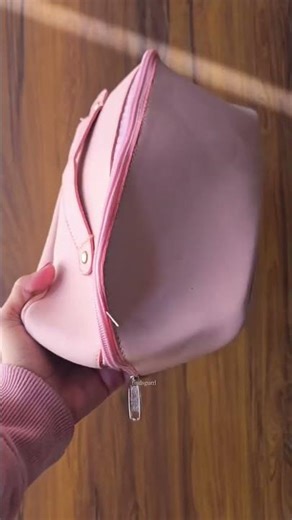 Spacious Makeup Bag🌸✨️ check description for link💕 #makeupbag #meeshofinds #viral #makeupfinds