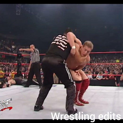 Shane mcmahon vs vince mcmahon street fight raw 2001 #wwe
