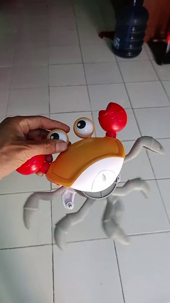 Robot Mainan Kepiting Sensory untuk Anak