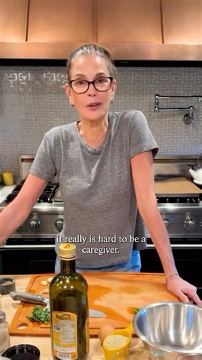 Teri Hatcher on Instagram: "Being a caregiver and getting sick is always a challenge. It’s in these moments you really have to put yourself first, so you can show up as the best version of yourself. I decided to make meatball subs for my parents (and myself). Here’s the recipe! ❤️ Meatballs: 1/2 C Panko crust 1/4 C Beef bone broth 1 egg Seasonings to taste (parsley, garlic powder, salt pepper , onion powder approx 1 tsp each) 1/2 pound grass fed beef 1/2 pound organic turkey breast Sauce: Heirlo