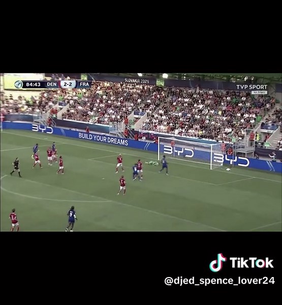 Highlighting Mathys Tel's Best Moments