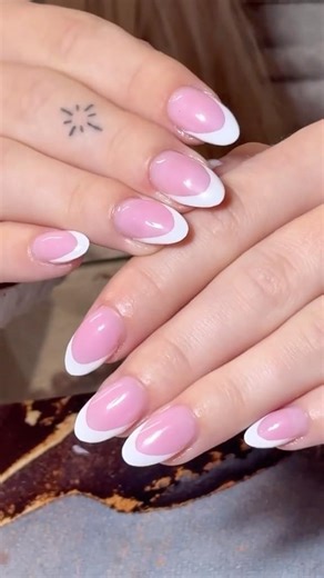 French tips met builder van inveray en gelpolish nr 162 Snow White