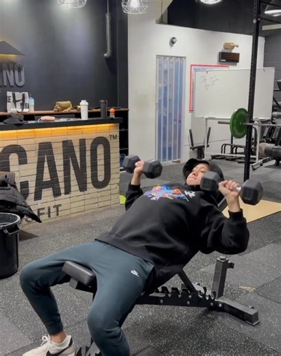 7.1K views · 1.1K reactions | 23.01.08(월) Day 4 a. Bench Press 4set x 10reps 95# b. incline DB Bench Press 4set x 10reps 20# c. DB Fly 4sets x 10reps 15# d. Dips 4set x 10reps e. Wod 10min EMOM 10,10,5,5,5,5,7,7,7,7 -58reps- f. Roller 3set x 10reps Cr.body__yun #Henecia #KimHyunJoong #heneciausafanclub | Henecia USA Fan Club - Public | Facebook