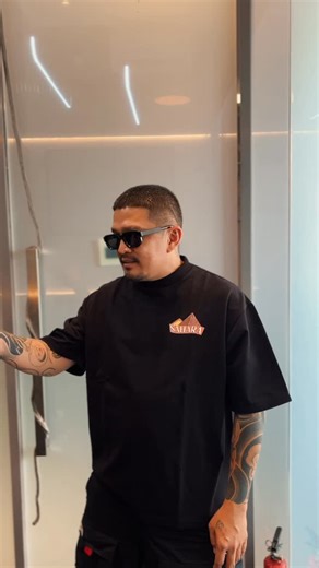 Rangga Ilham Suseno S.E on Instagram: "ALHAMDULILLAH AKHIRNYAAAAA JADIIII JUGA 😘😘 Back to basics BROOOHH Proses restorasi itu tentang sabar dan pilih part yang bener. Gue percayain semuanya ke @properracingline.id . No debat, build quality sparepartnya emang beda, bikin performa mesin berasa muda lagi ☺️ org boleh tua, tapi motor rasa muda. HAHAHA • shoutout buat @mthree.labs buat instalasi yang super clean. Mekanik sat-set tapi detail !! • BTW kasih nama siapa yah ? 😒"