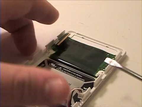 How to Disassemble an iPod 4th Generation