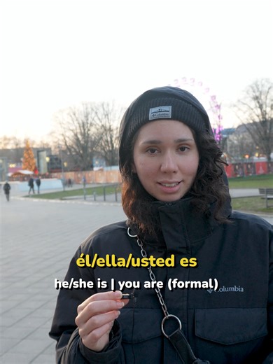 🧠 Let’s learn the verb SER in Spanish (present tense)! This verb is essential to talk about who you are and what something is 👇 👉 Yo soy = I am 👉 Tú eres = you are (informal) 👉 Él / Ella es = he / she is 👉 Usted es = you are (formal) 👉 Nosotros somos = we are 👉 Ustedes son = you all are 👉 Ellos / Ellas son = they are 👉 Vosotros sois = you all are (used mainly in Spain) 💡 Once you master SER, you unlock a huge part of everyday Spanish conversations. ✅ Save this Short & share it with so