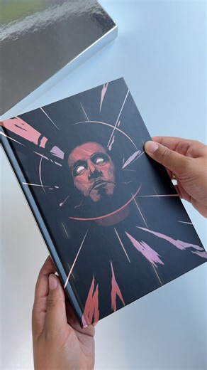 Open the pod bay doors and journey into Arthur C. Clarke’s 2001: A Space Odyssey.🚀 From the haunting mystery of the monolith to the cold logic of HAL 9000, this science fiction classic still inspires awe and unease. With seven striking illustrations by Joe Wilson and a holographic foil metallic slipcase that shimmers like the cosmos, it captures the wonder and terror of space itself. https://www.foliosociety.com/row/2001-a-space-odyssey | The Folio Society