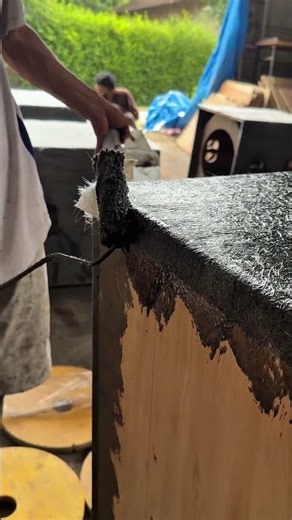 Resin applications process #tutorial #woodworking #resin #speakerbox