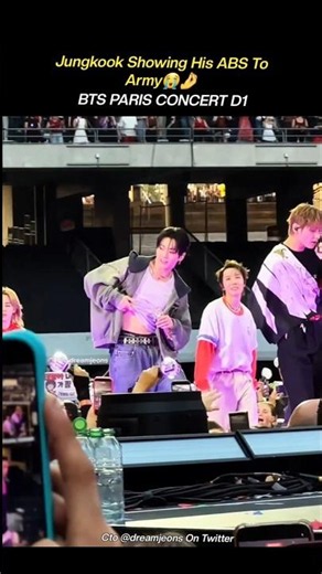 Jungkook Showing His Abs To Army Cto @dreamjeons On Twt BTS PARIS CONCERT D1
