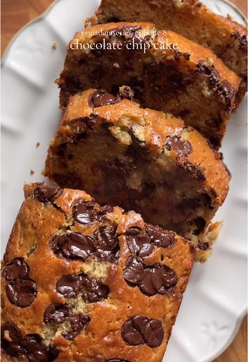 Delicious Chocolate Chip Cake Recipe