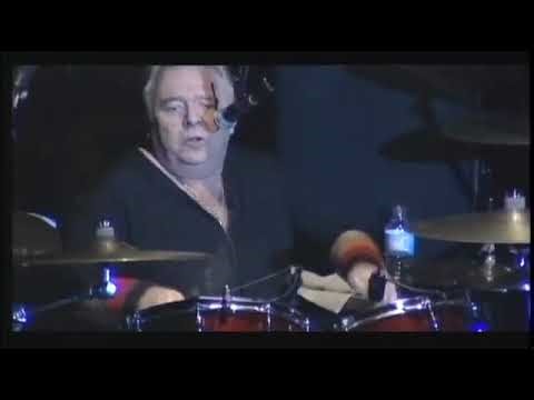 URIAH HEEP - Mick Box Guitar solo. (New Jersey, The US in 2003)