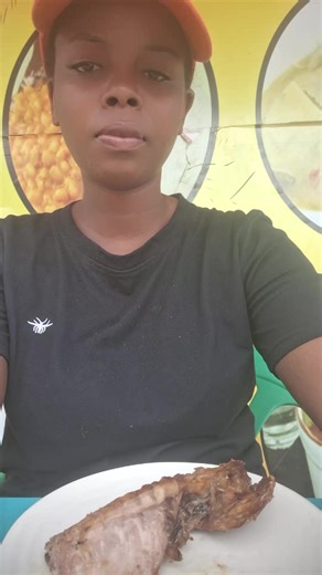 Clarice Clarice (@.clarice.clarice)’s videos with som original - Clarice Clarice